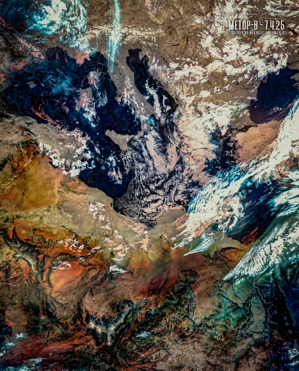 4.25 MetOpB avhrr 3 rgb AVHRR 3b45 IR False Color corrected